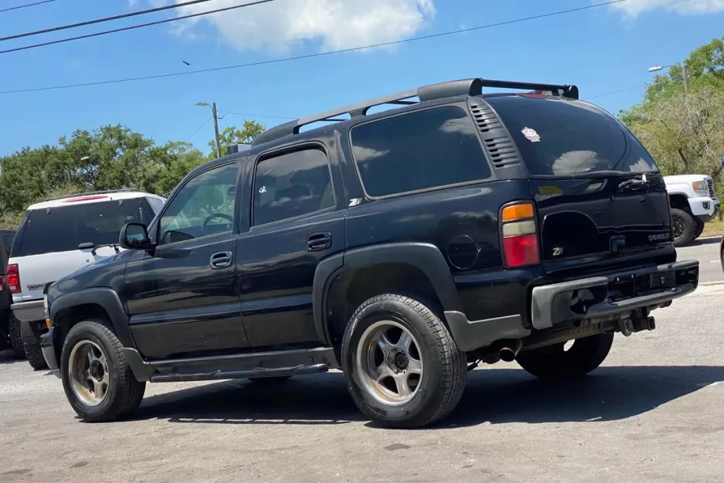 2004 Chevrolet Tahoe LS photo 1