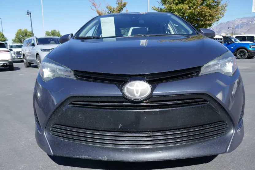 2018 Toyota Corolla L photo 1