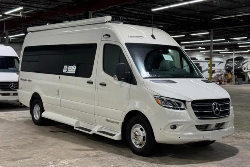 2024 Mercedes Benz Sprinter 3500 photo 1
