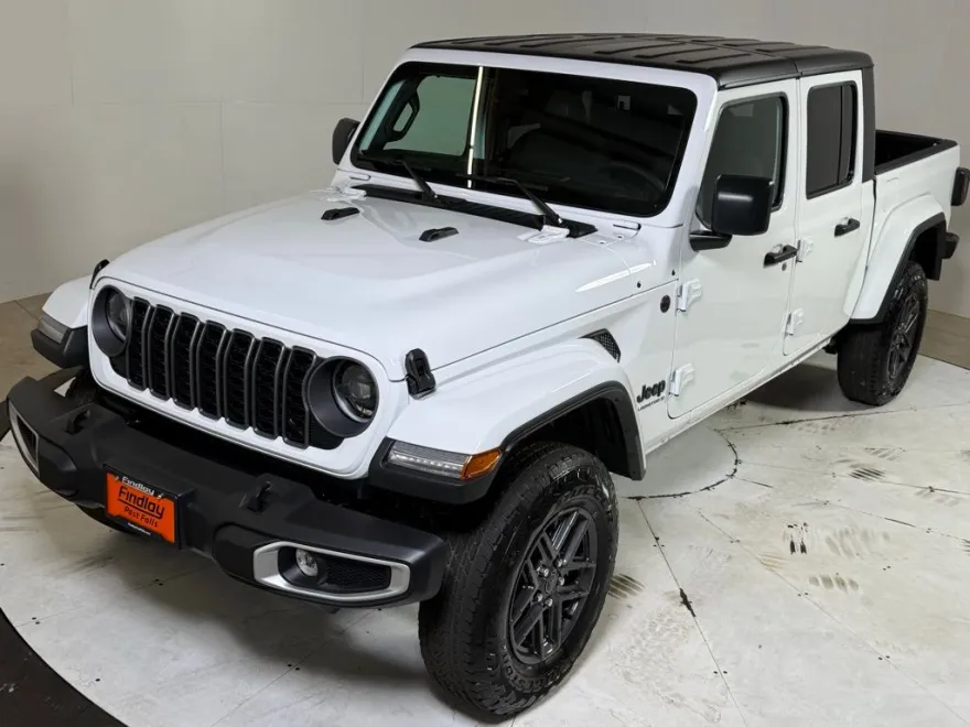 2025 Jeep Gladiator Sport photo 1