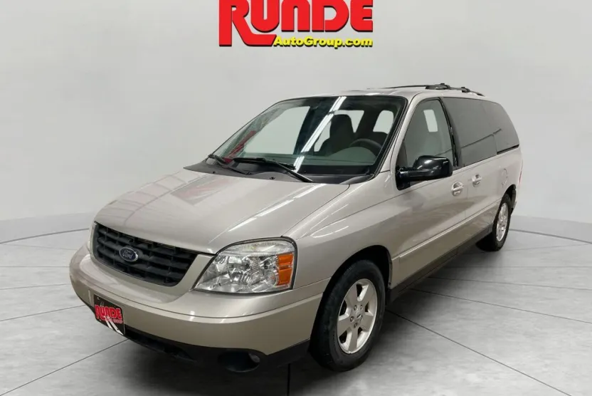 2004 Ford Freestar SES photo 1