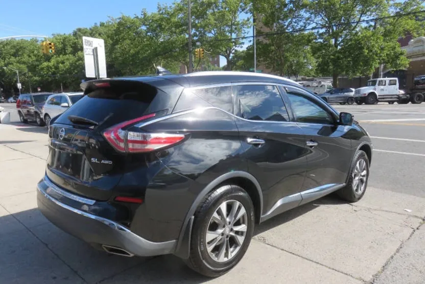 2017 Nissan Murano SL photo 1