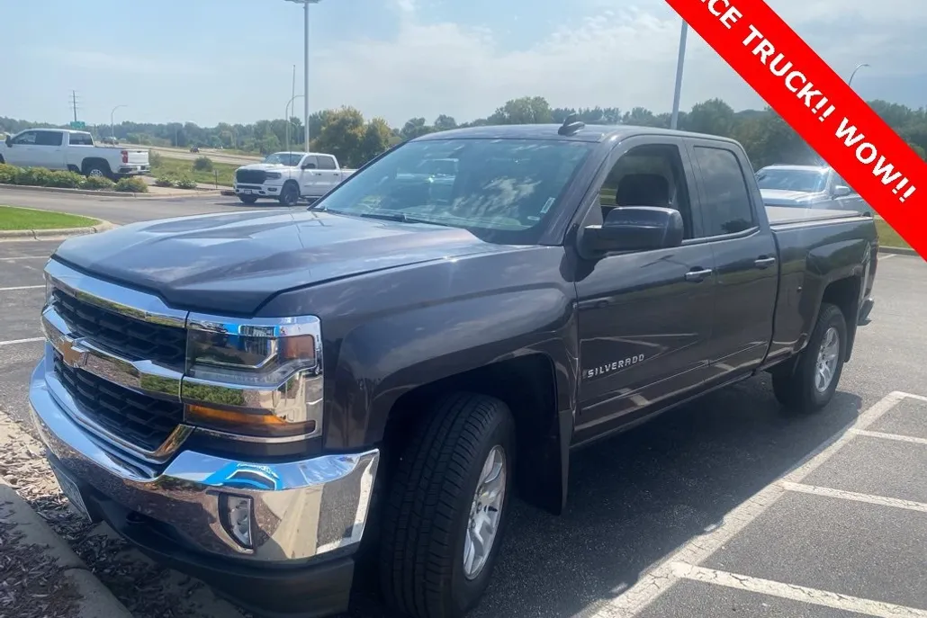 2016 Chevrolet Silverado 1500 LT photo 1