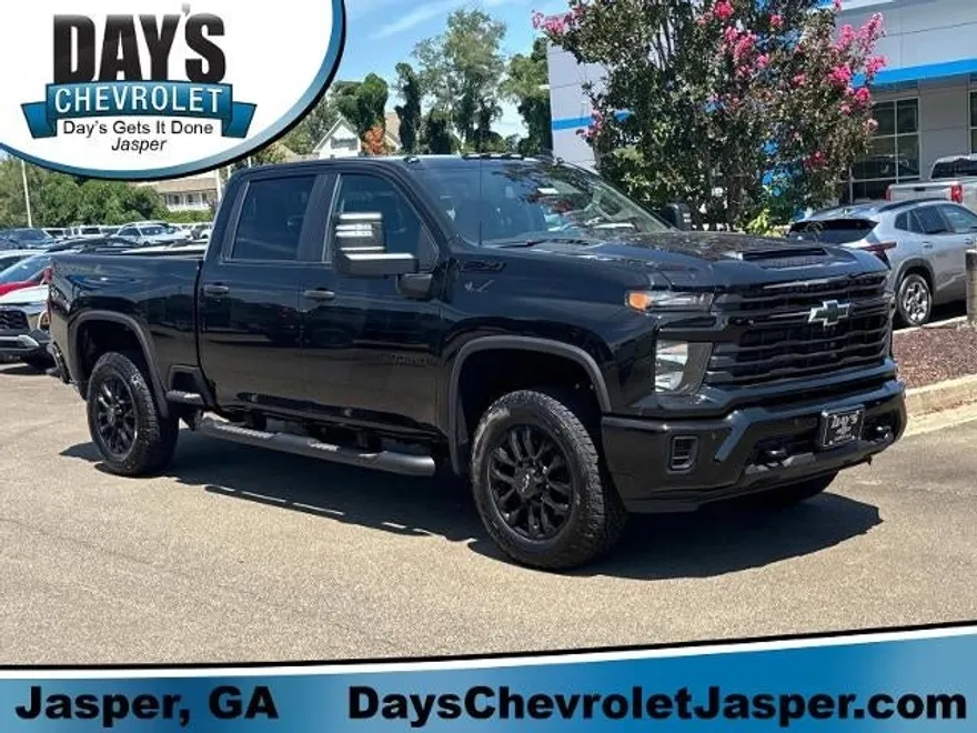 2025 Chevrolet Silverado 2500HD Custom photo 1