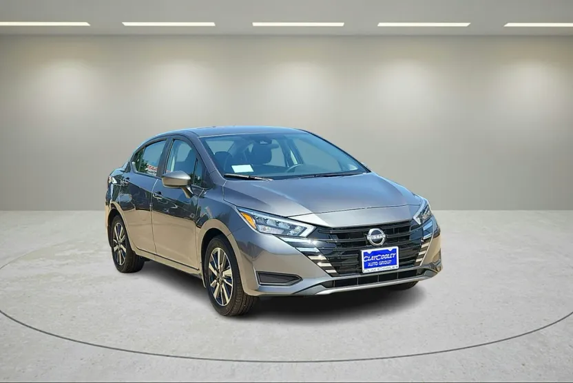 2025 Nissan Versa 1.6 SV photo 1