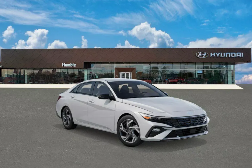 2025 Hyundai Elantra SEL Sport photo 1