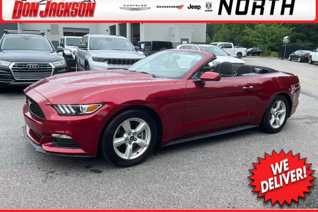 2017 Ford Mustang V6 Convertible photo 1