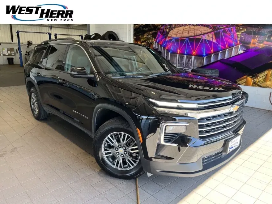 2024 Chevrolet Traverse photo 1
