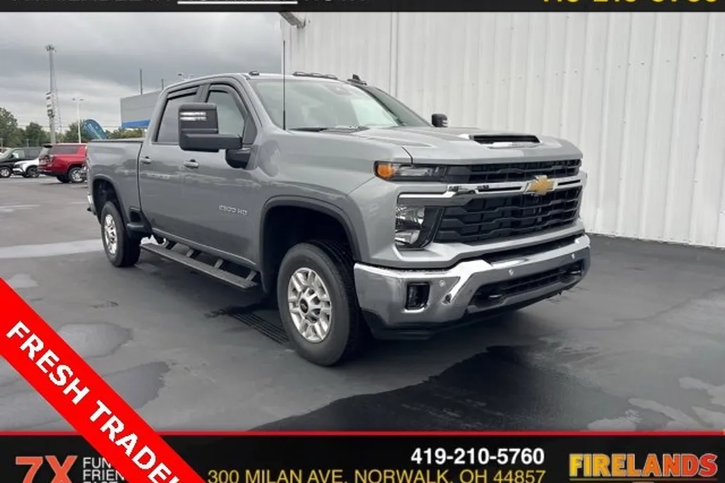 2025 Chevrolet Silverado 2500HD LT photo 1