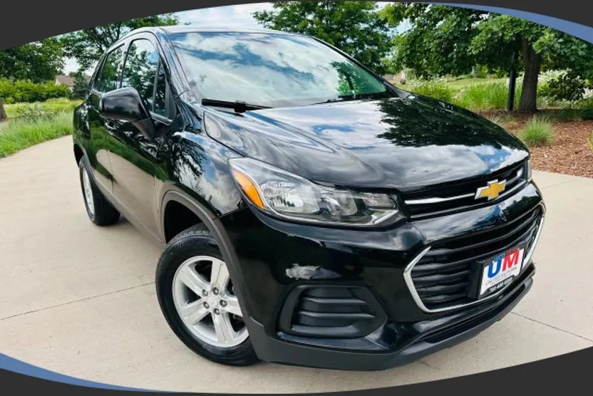 2019 Chevrolet Trax LS photo 1