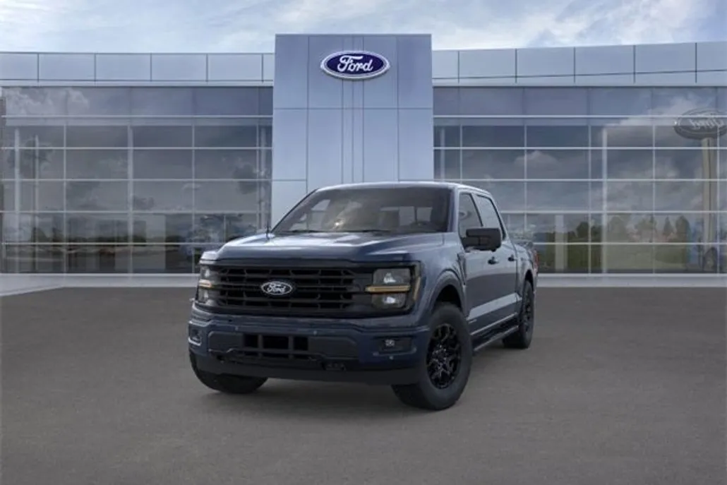 2025 Ford F-150 XLT photo 1