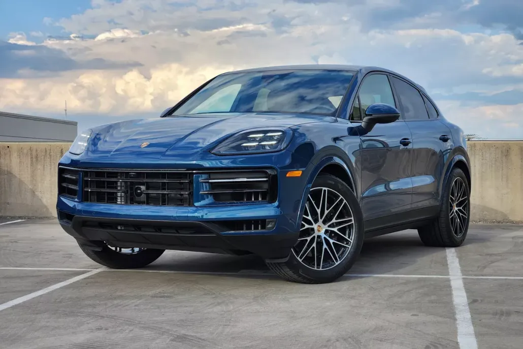 2025 Porsche Cayenne Coupe photo 1