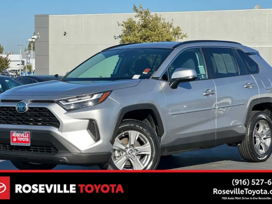 2023 Toyota RAV4 Hybrid LE photo 1