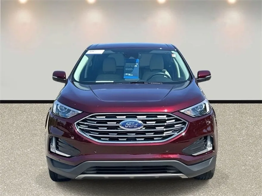 2024 Ford Edge Titanium photo 1
