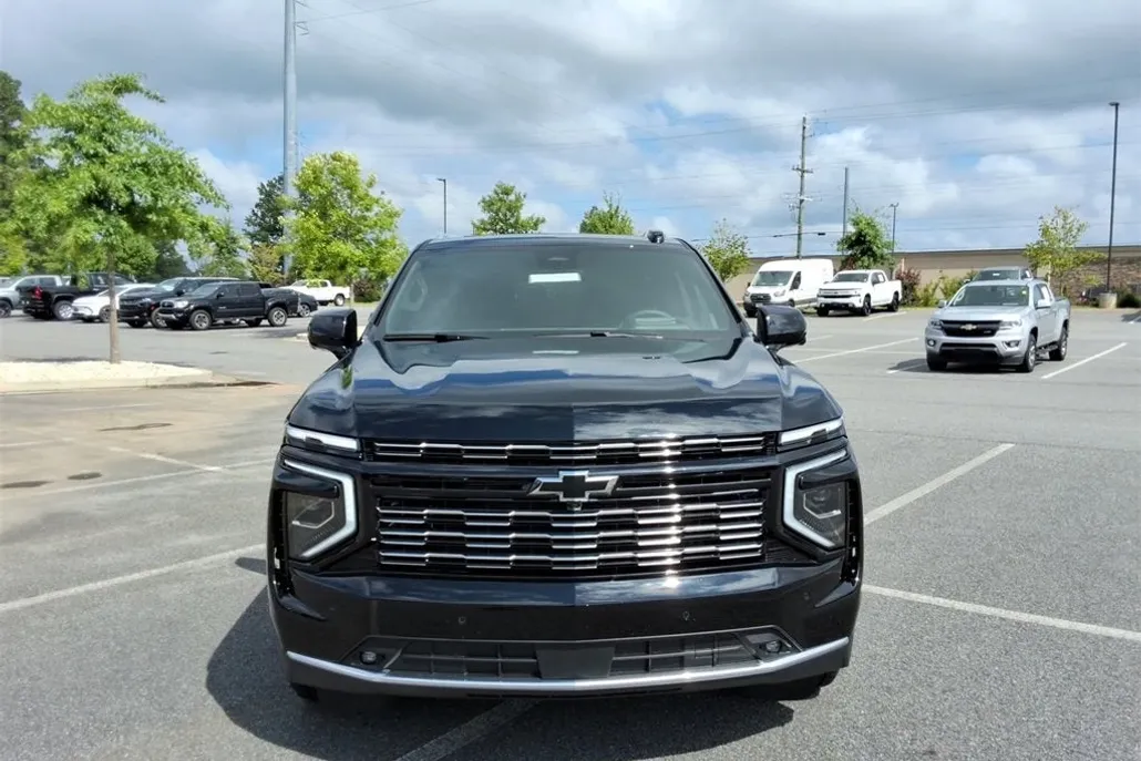 2025 Chevrolet Tahoe High Country photo 1