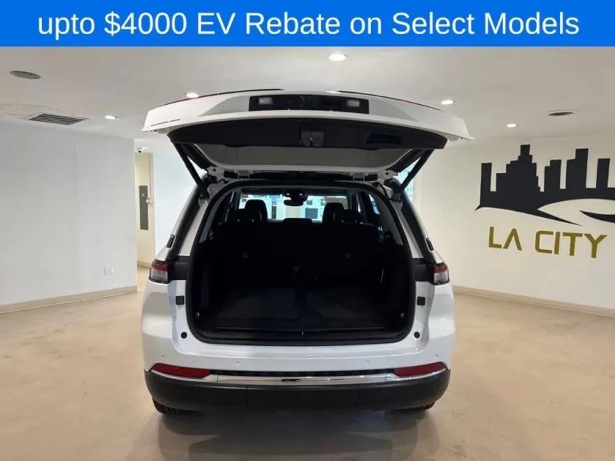 2023 Jeep Grand Cherokee 4xe photo 1