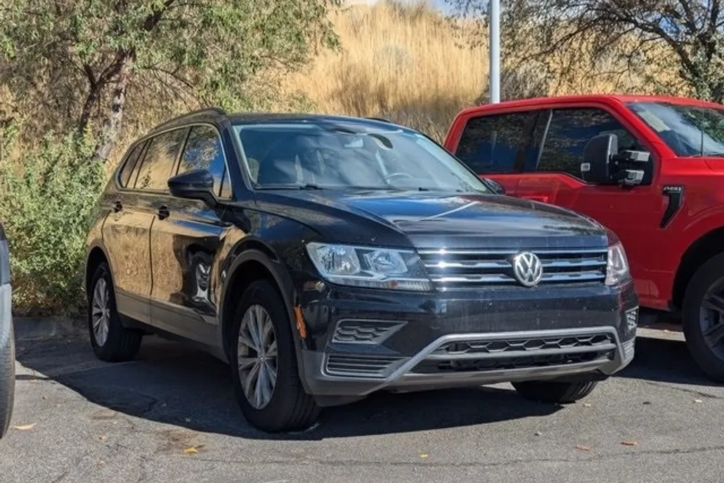 2019 Volkswagen Tiguan SE photo 1