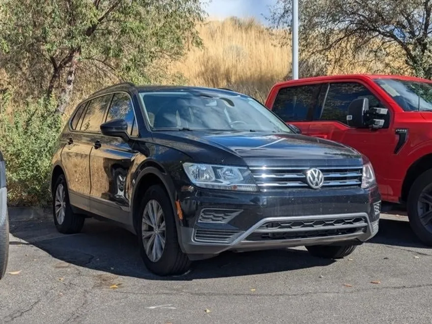 2019 Volkswagen Tiguan SE photo 1