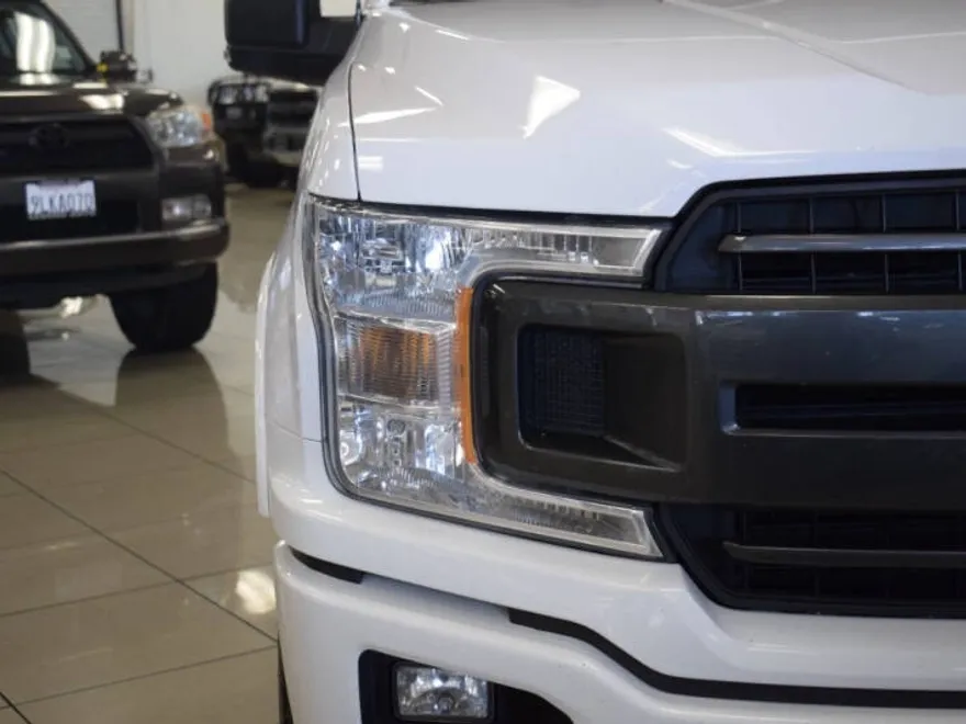 2019 Ford F-150 XLT photo 1