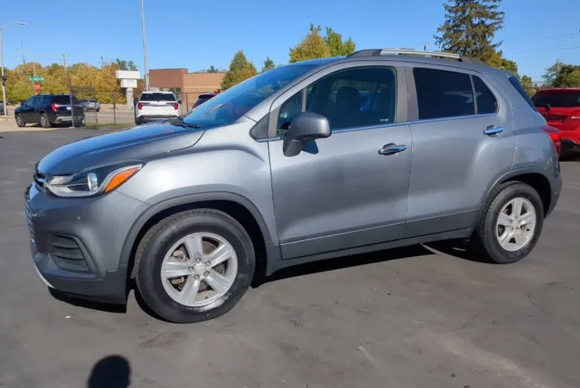 2019 Chevrolet Trax LT photo 1