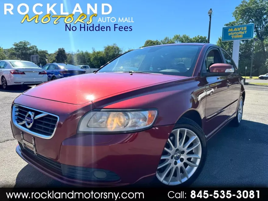 2011 Volvo S40 photo 1