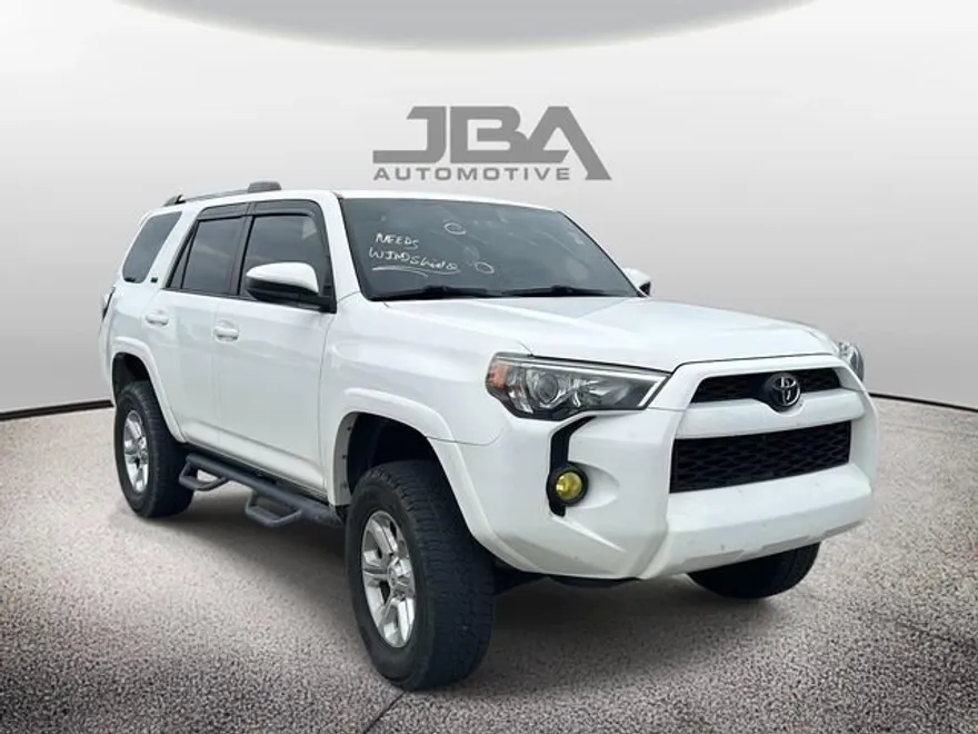 2019 Toyota 4Runner SR5 photo 1