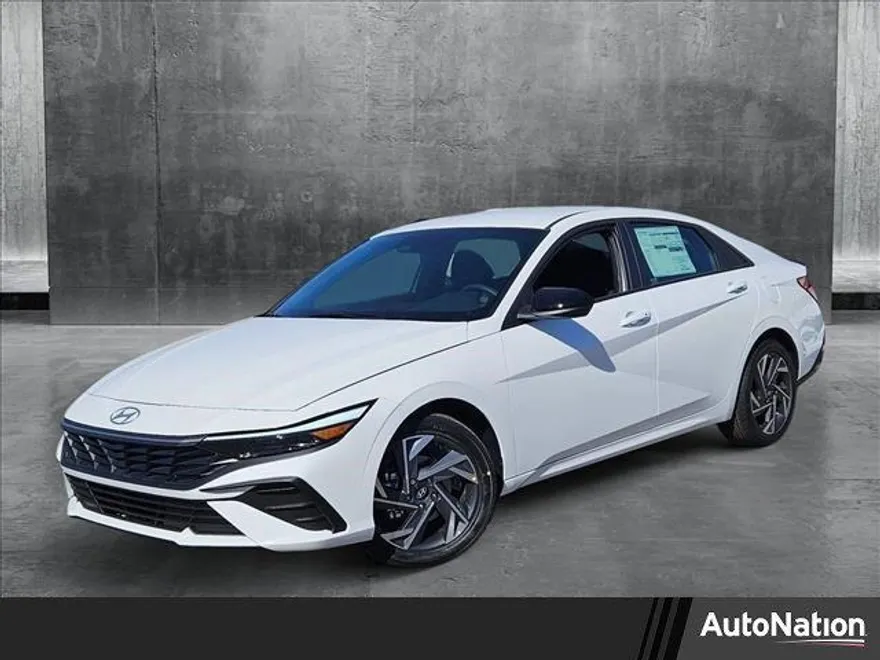 2025 Hyundai Elantra SEL Sport photo 1