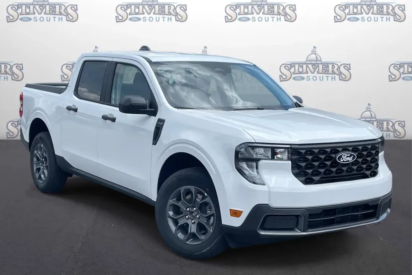 2025 Ford Maverick XLT photo 1