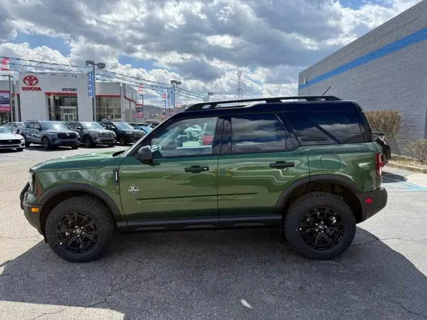 2025 Ford Bronco Sport Outer Banks photo 1