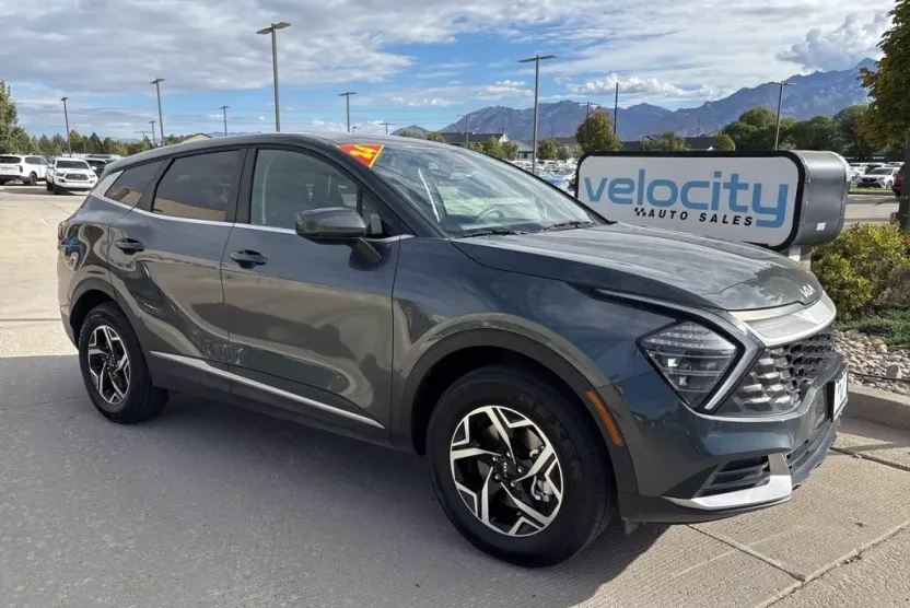 2024 Kia Sportage LX photo 1