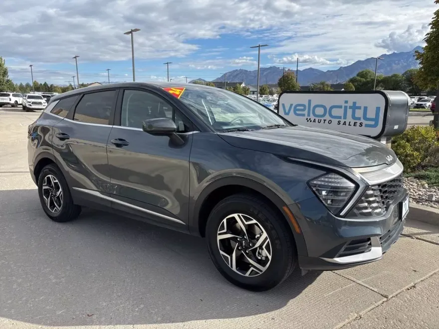 2024 Kia Sportage LX photo 1