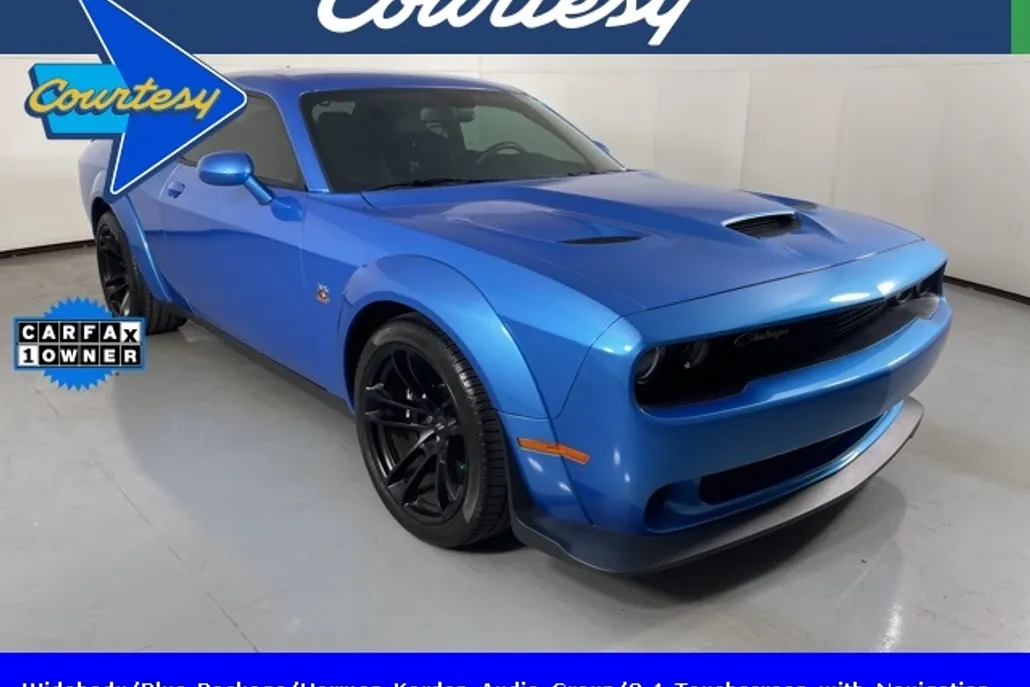 2023 Dodge Challenger R/T Scat Pack Widebody photo 1