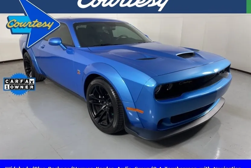 2023 Dodge Challenger R/T Scat Pack Widebody photo 1