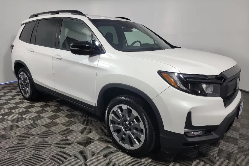 2024 Honda Passport Black Edition photo 1