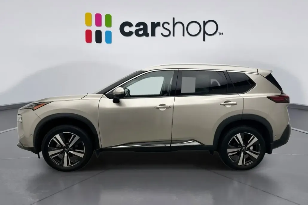 2022 Nissan Rogue SL photo 1