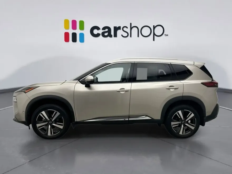 2022 Nissan Rogue SL photo 1