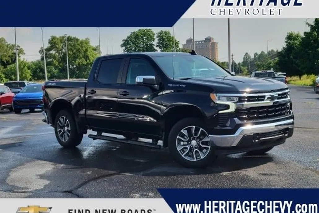 2023 Chevrolet Silverado 1500 LT photo 1