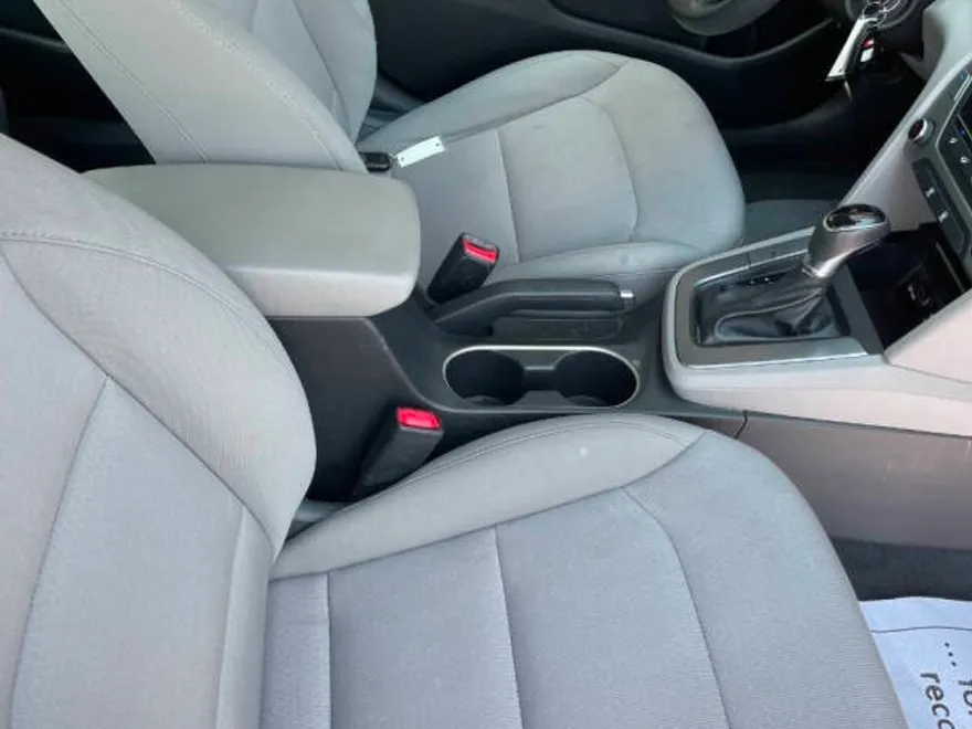 2018 Hyundai Elantra SEL photo 1