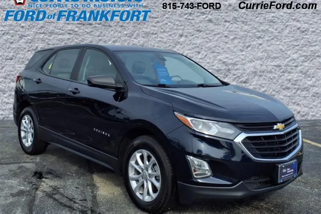2020 Chevrolet Equinox LS photo 1