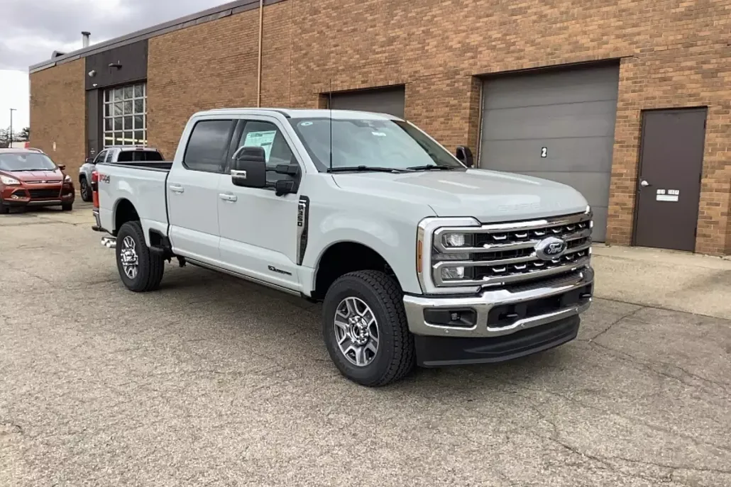 2025 Ford F-350 Lariat photo 1