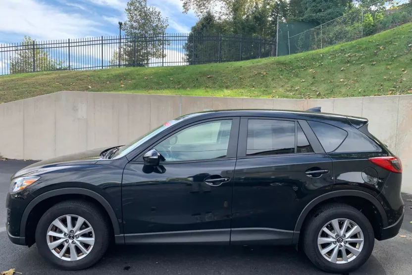 2016 Mazda CX-5 Touring photo 1