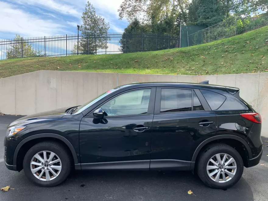 2016 Mazda CX-5 Touring photo 1