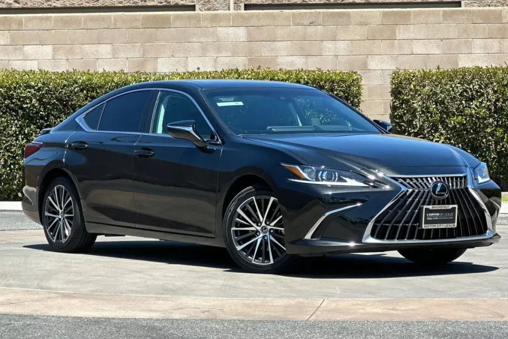 2024 Lexus ES 300h Premium photo 1