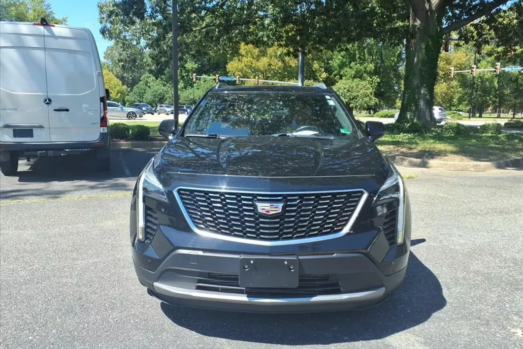 2019 Cadillac XT4 Premium Luxury photo 1