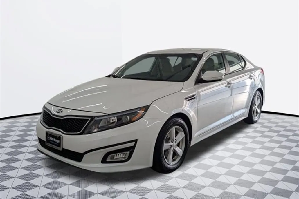 2015 Kia Optima LX photo 1