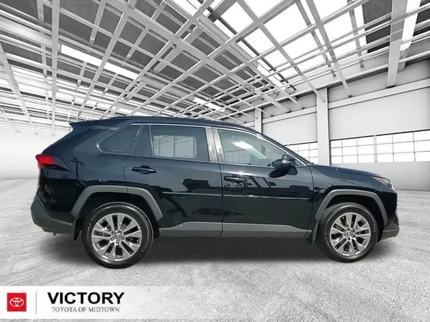 2024 Toyota RAV4 XLE Premium photo 1