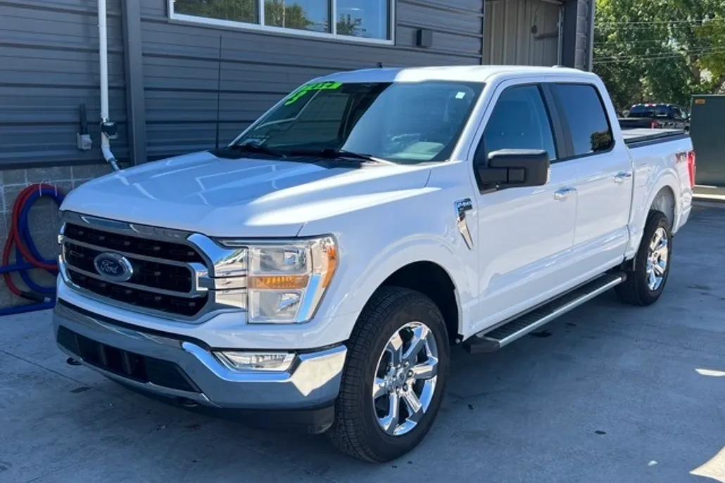 2023 Ford F-150 XLT photo 1