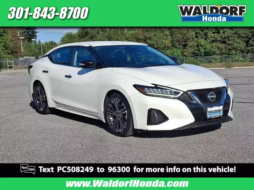 2023 Nissan Maxima SV photo 1