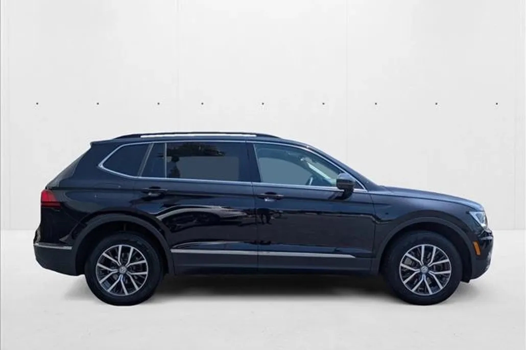 2020 Volkswagen Tiguan SE photo 1