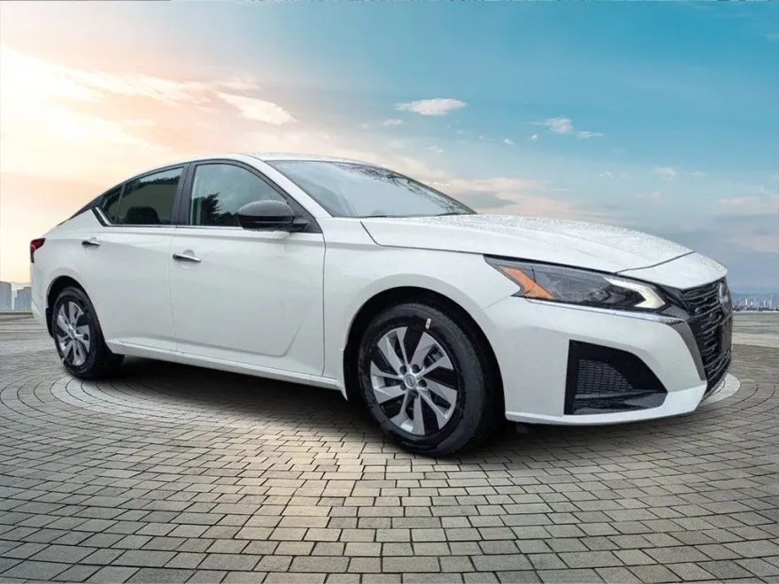 2025 Nissan Altima S photo 1